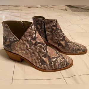Vince Camuto Arendara Bootie Snake Print 9.5